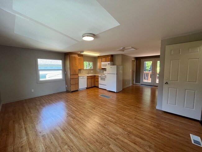 Photo - LUY2003 Unit 10097