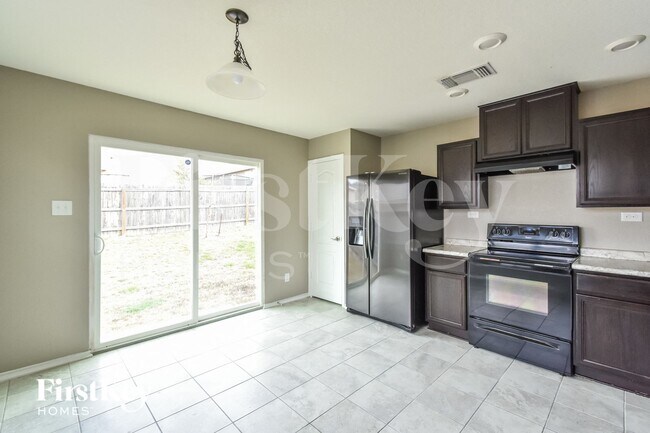 Photo - 8414 Piedras Crk