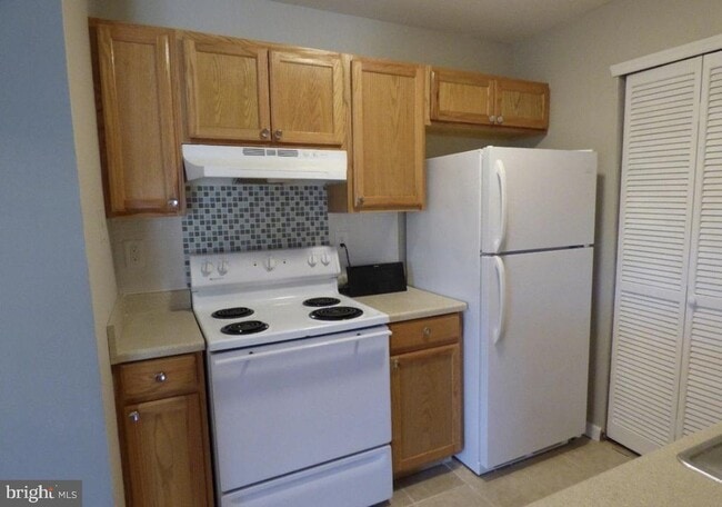 Photo - 808 Britton Pl