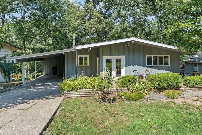 Photo - 16 Duvall Ln