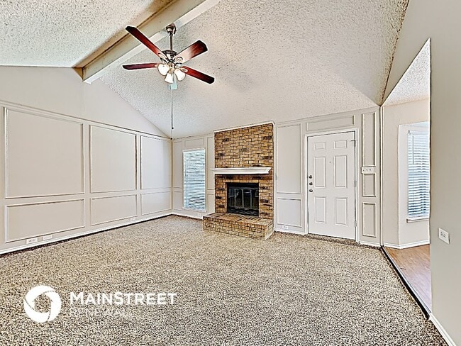 Photo - 808 Crystal Creek Ln