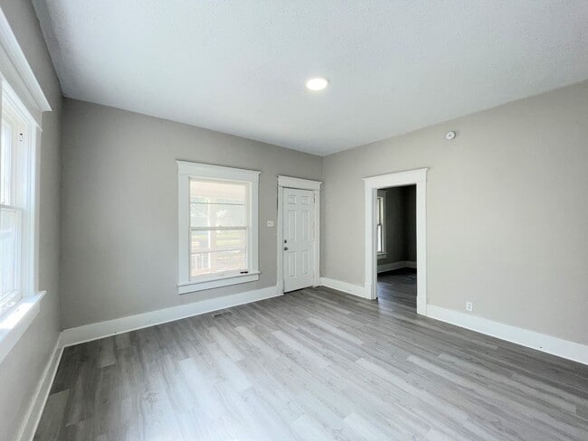 Photo - Large 3 bedroom home