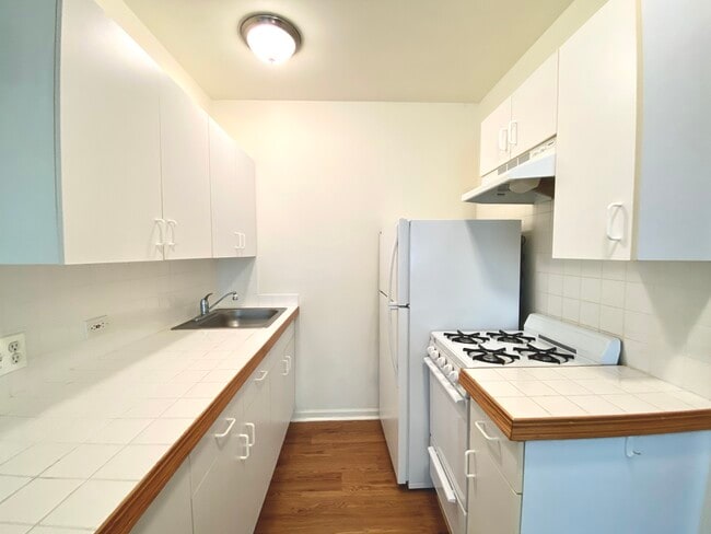 4241 Kenmore, 1 dormitorio - 4241 Kenmore Apartments