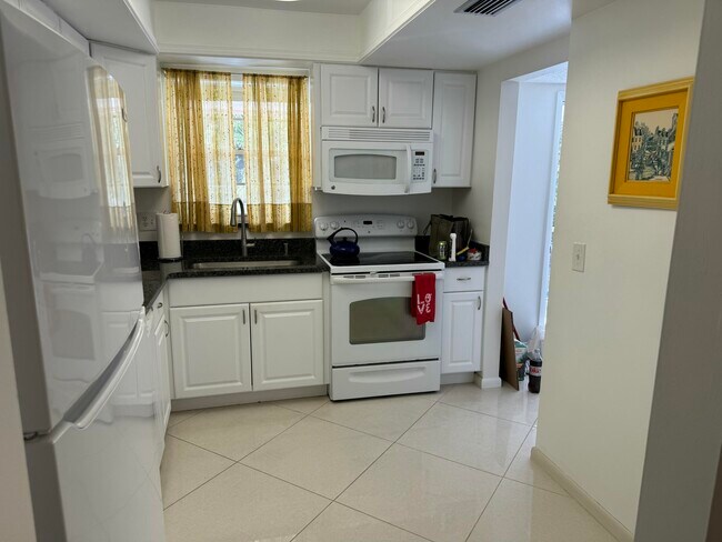 Photo - 18081 SE Country Club Dr Unit 7-69