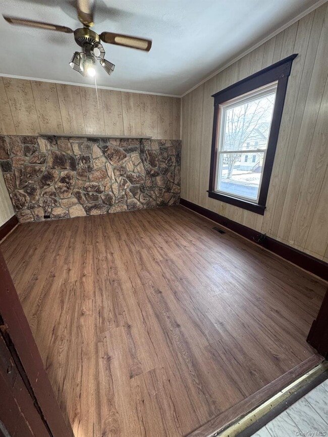 Photo - 709 Tower Ave