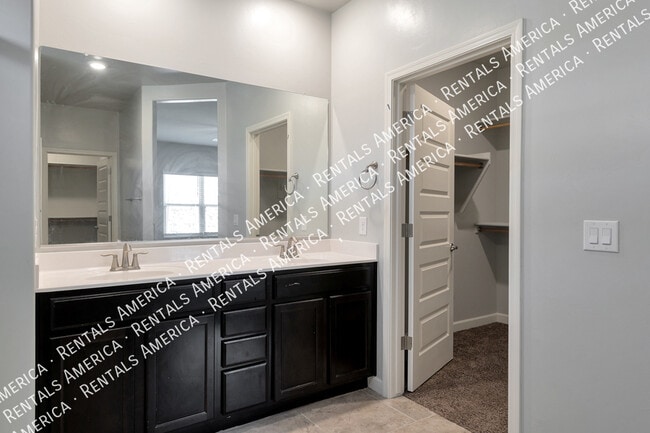 Photo - 543 W Weldon St