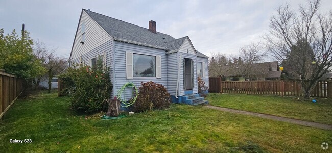 Building Photo - Coming Soon - 3bed/1 bath near Point Defiance Rental