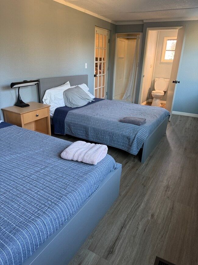 Photo - 10495 118th Ave