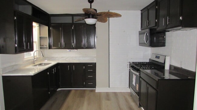 Photo - NEWLY REMODELED 3 BEDROOM 2 BATH