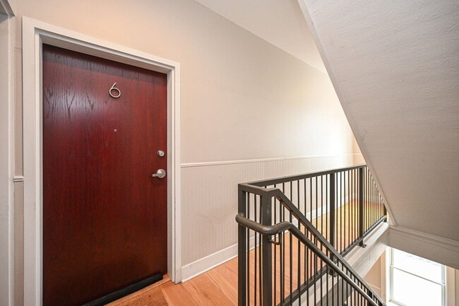 Photo - 433 E 13th St Unidad 6