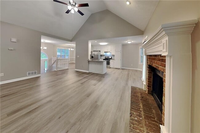 Photo - 142 Hartwood Dr