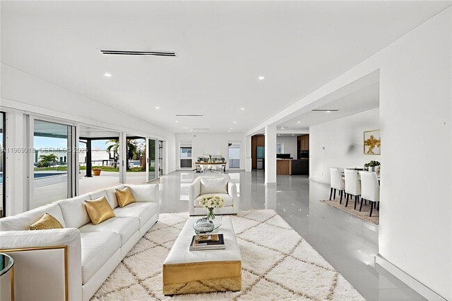 Photo - 1101 S Shore Dr