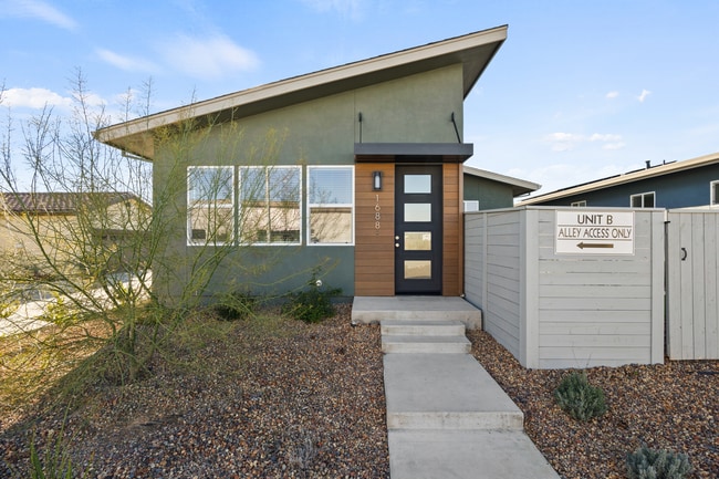 Building Photo - 1688 Thea Ave Unit B