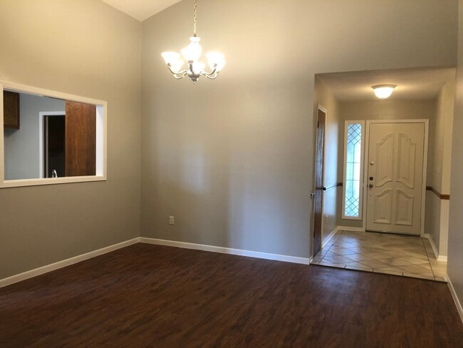 Photo - 109 Chama Dr