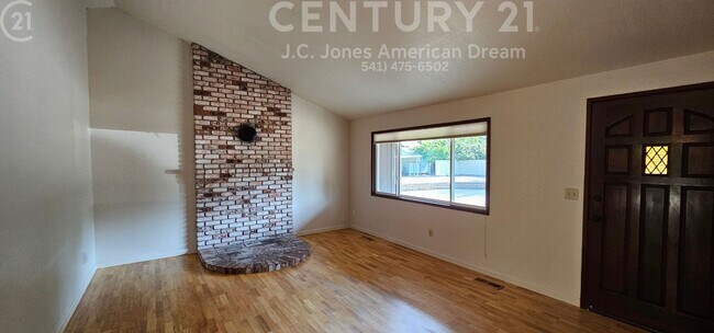 144 Belindy Cir