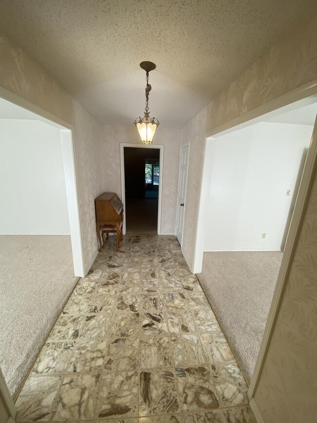 Photo - 7601 Oxford Pl