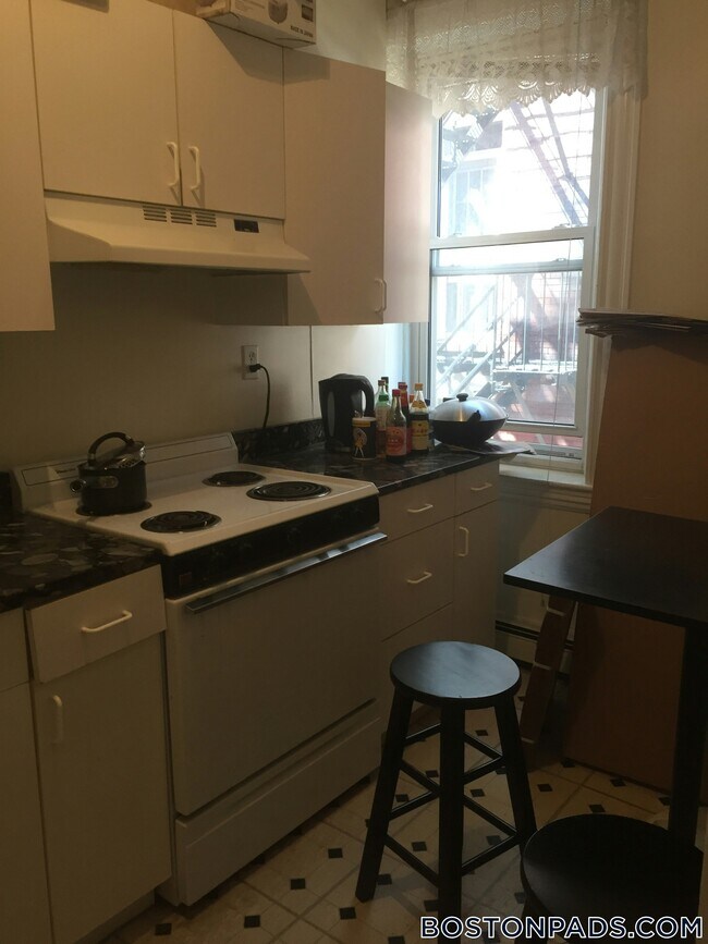 Photo - 208 Winthrop Rd Unit 3