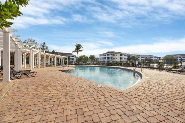Photo - "Chic & Cozy Furnished 1-Bedroom Condo with Granite Charm and Poolside Relaxation in Bradenton!" Unidad 510