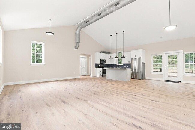 Photo - 5567 Pennell Rd