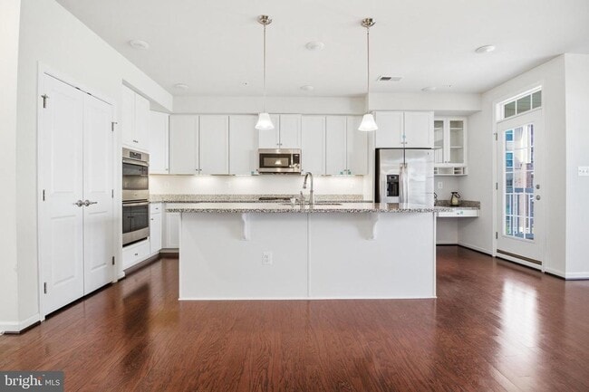 Photo - 13735 Air and Space Museum Pkwy