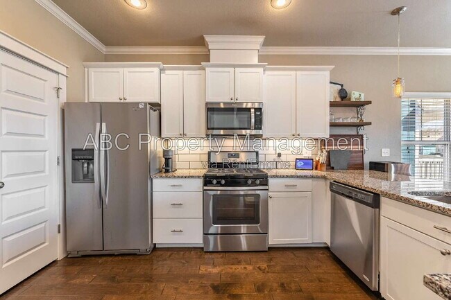 3821 W Pawnee Rd
