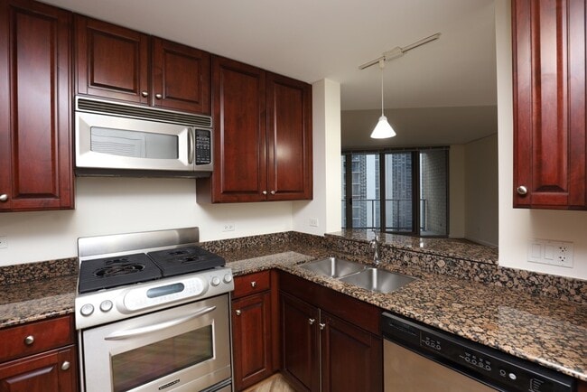 Photo - 420 E Waterside Dr Unidad 2061