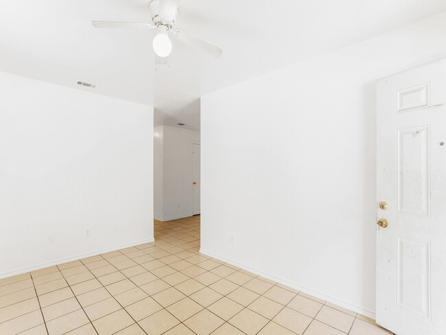 Photo - 313 Isbell Rd