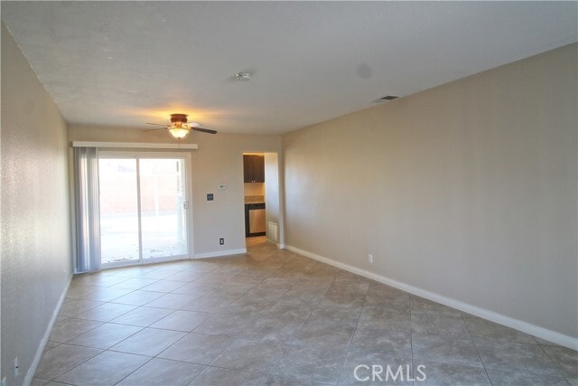 Photo - 153 Leslie Ct