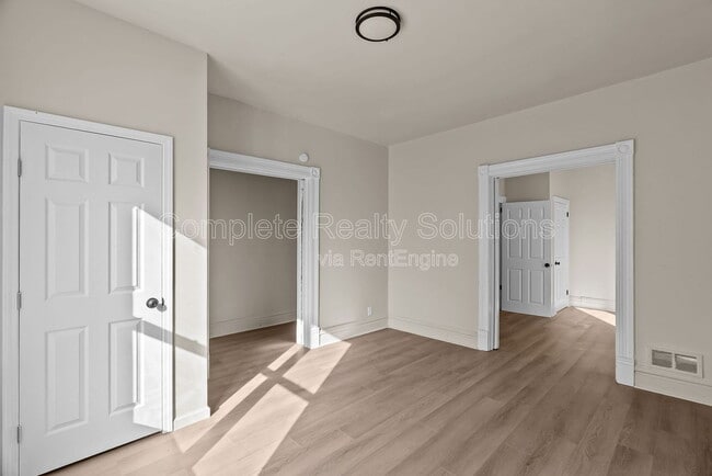 Photo - 3915 Russell Blvd Unidad 1f