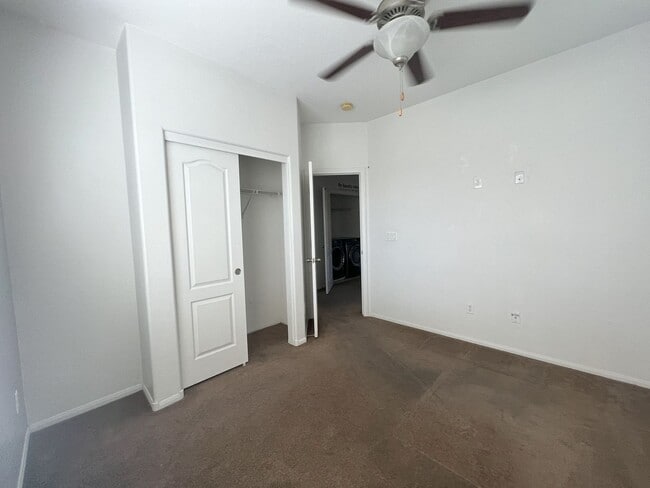 3 bedroom home in gated community - 3 bedroom home in gated community