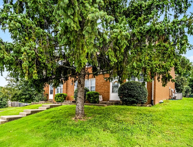 741 Ridgeview Dr