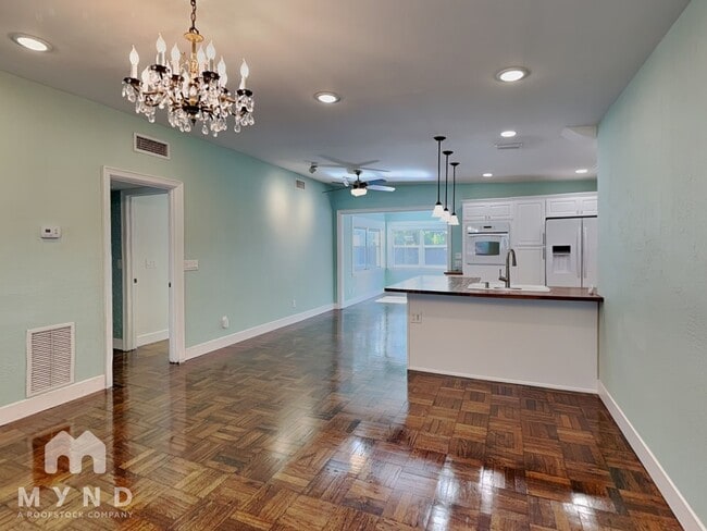 Photo - 3404 Leslie Dr