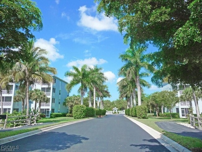 Photo - 16645 Lake Cir Dr Unit 732