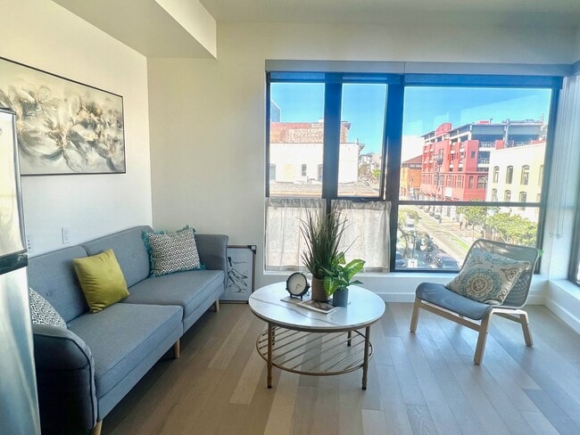 Building Photo - 1201 Sutter St Unit 404