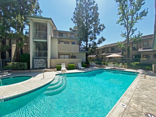 Piscina - Marbella Villa Apartments