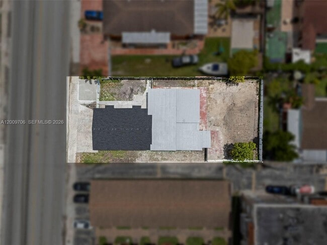 Photo - 1366 W 29th St Unit 1