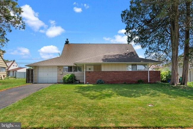 Photo - 18 Hilltop Rd House
