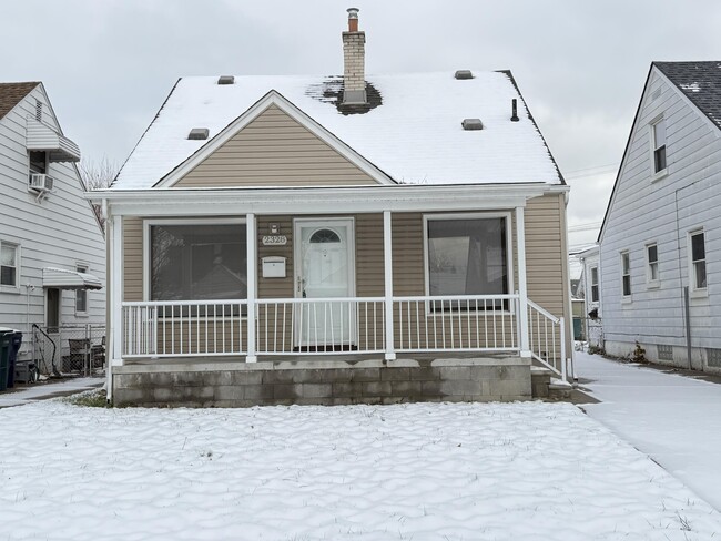 Photo - 2328 Detroit Ave