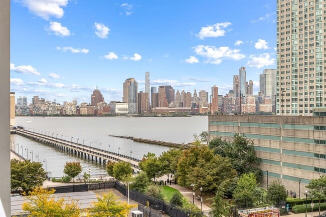 Building Photo - 20 Newport Pkwy Unit 806