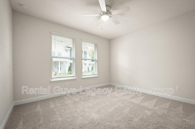 Photo - 42 Banfield Ln