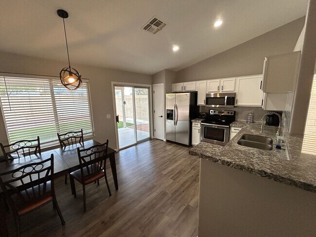 Photo - 14658 W Marcus Dr