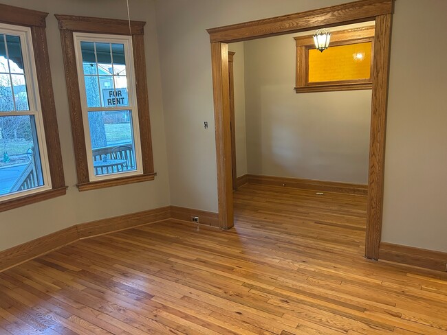 Living room to Foyer - 1075 Lakepointe St Unit 1075