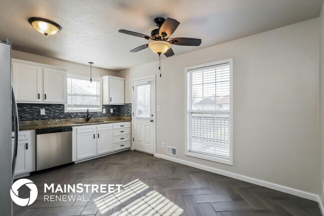 Photo - 193 Tecumseh Dr