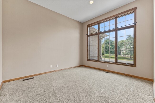Photo - 11435 Kenyon Ct NE