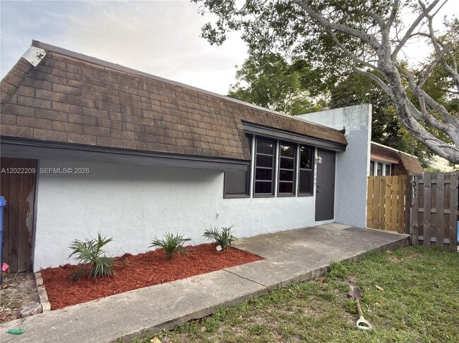 Building Photo - 1309 NW 8th Ave