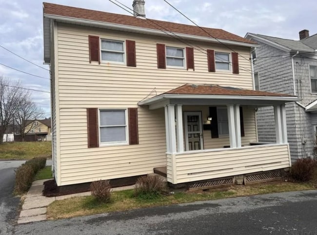 Photo - 192 Beatty Ave