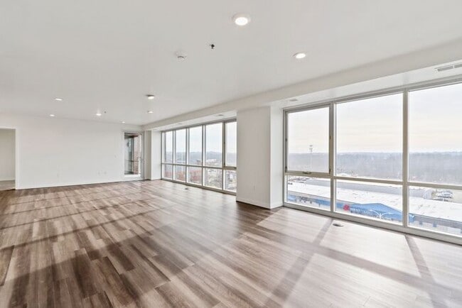 Photo - $1,950 | 1 Bedroom, 2 Bathroom Condo | Pet Friendly* | Available for Immediate move-in!