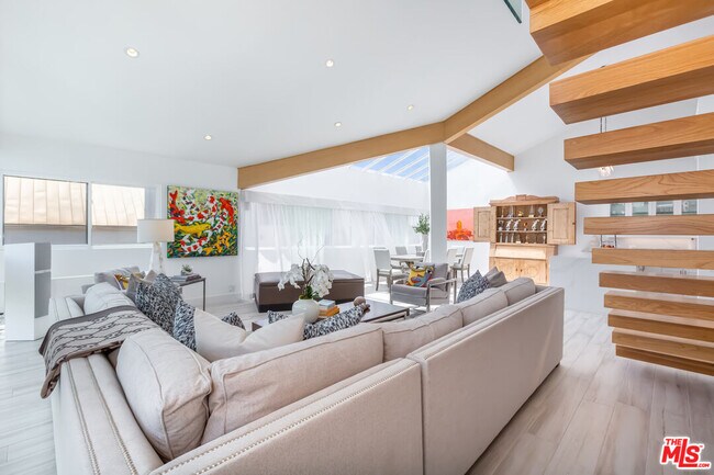 Photo - 18 Union Jack St Unidad 302