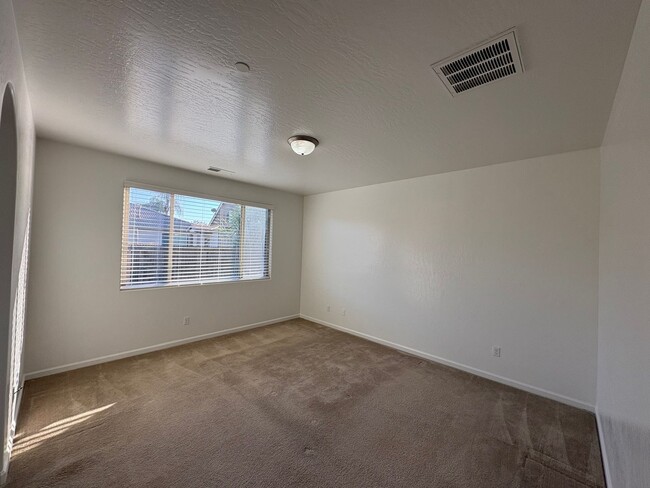 Photo - NW Visalia Home Near Shopping Center Available Now!