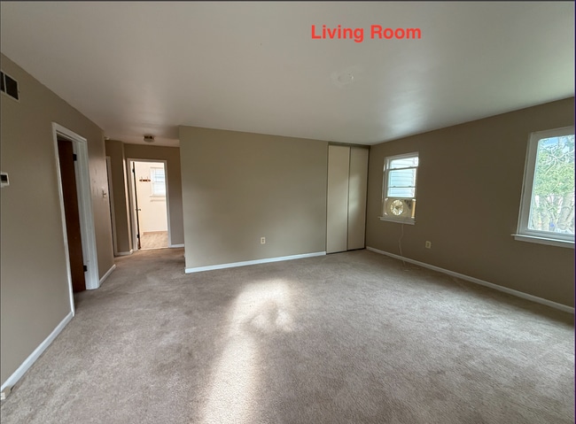 Photo - 271 Danny Ln